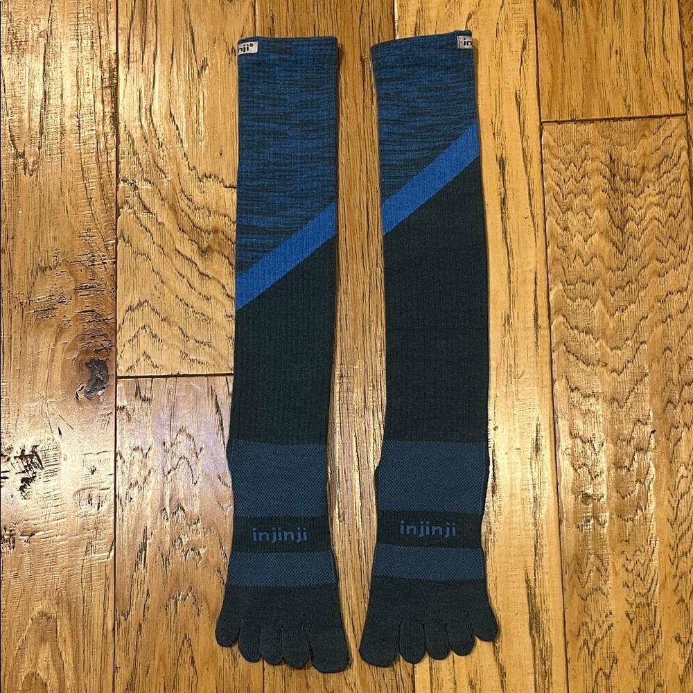 Injinji Trail Midweight over the calf toe socks